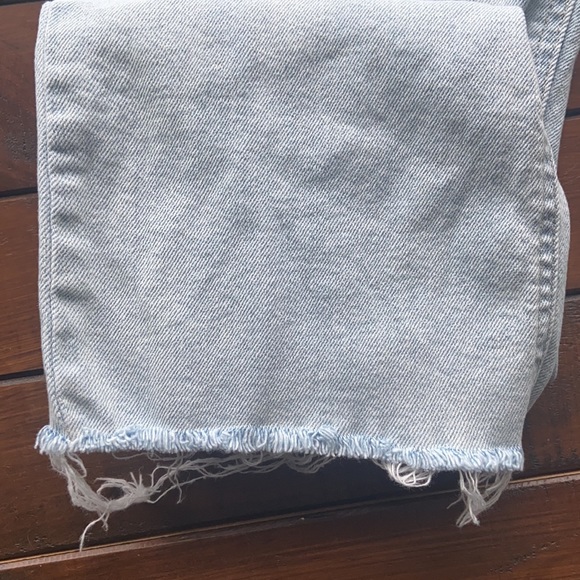 Mom Jeans 💕 - Picture 5 of 5